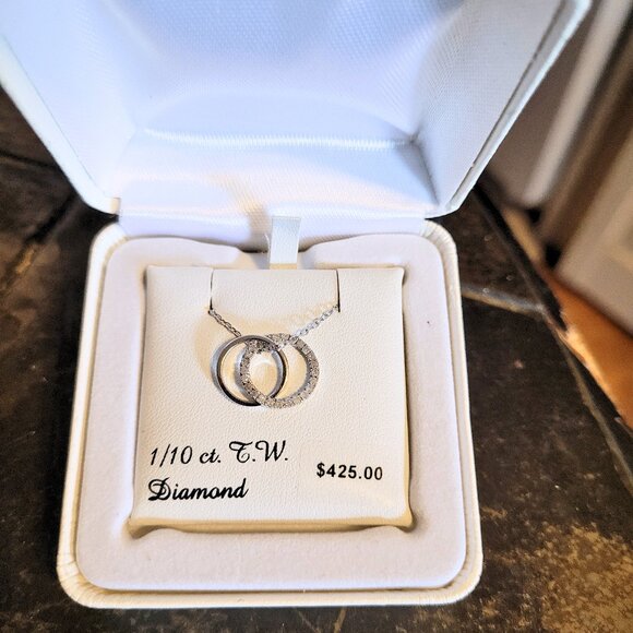 Sterling Silver 1/10 ct. TW Diamond Interwined Circles Necklace 18" - Picture 5 of 5